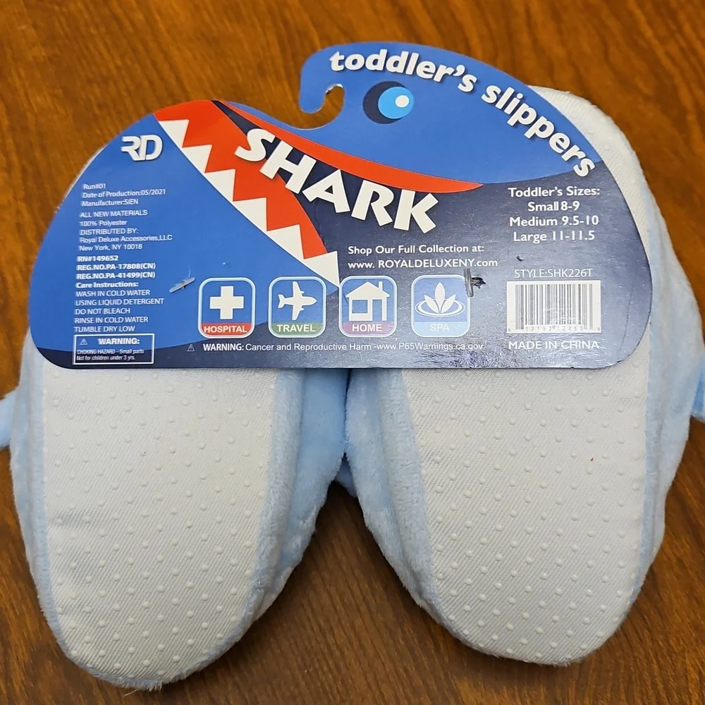 Toddler Shark Plush Slippers Blue size 9.5-10 M NWT